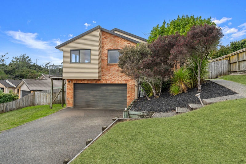 92 George Deane Place, Greenhithe, Auckland - Carousel 1