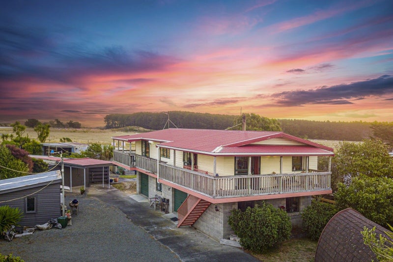 1931 Parewanui Road, Bulls - Carousel 14