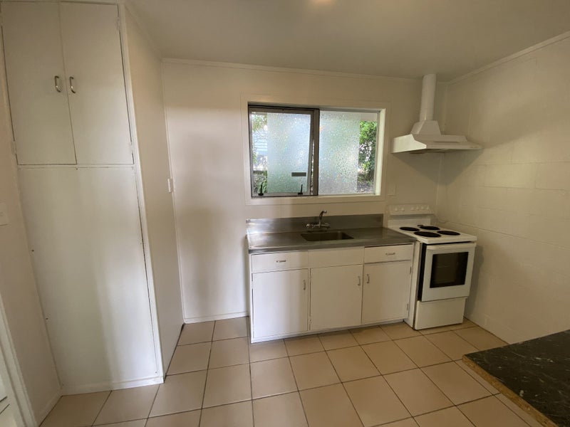 2/12 Renfrew Avenue, Sandringham, Auckland - Carousel 3