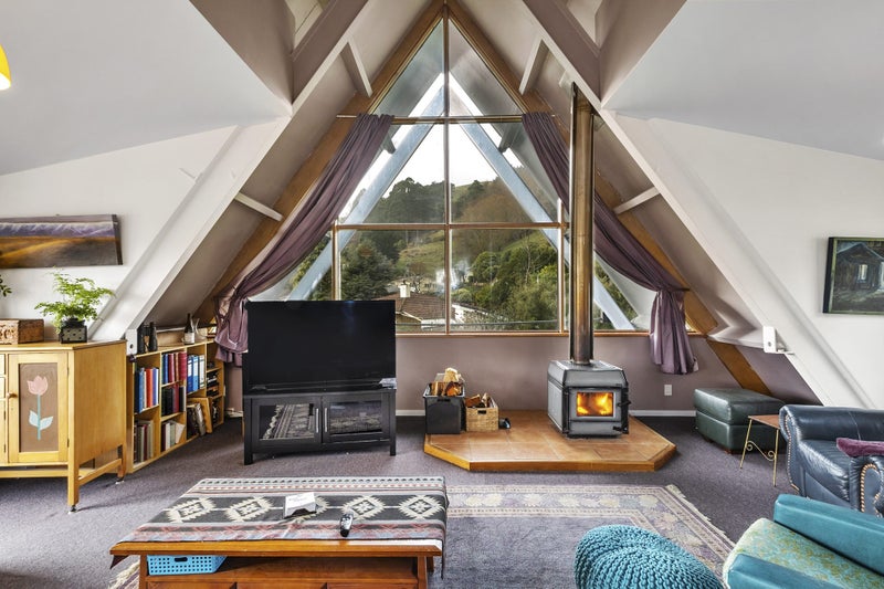 21 Greenacres Street, Macandrew Bay, Dunedin - Carousel 1