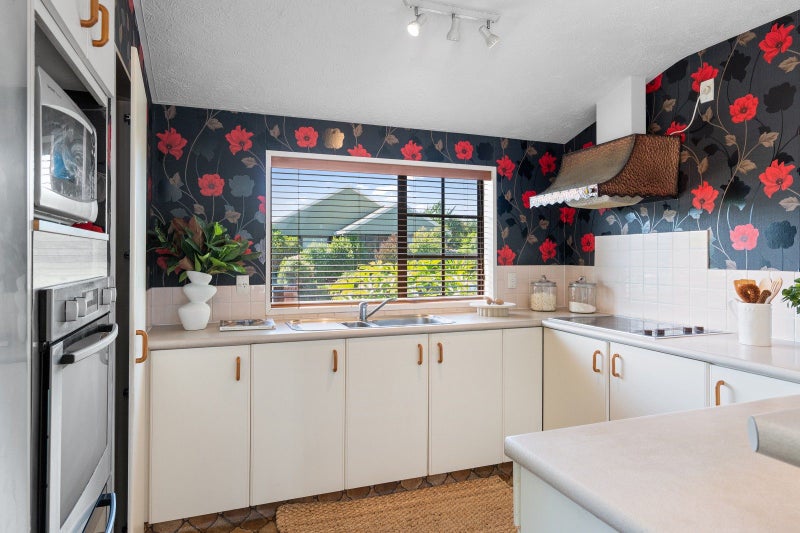 9 Noble Place, Halswell, Christchurch - Carousel 2