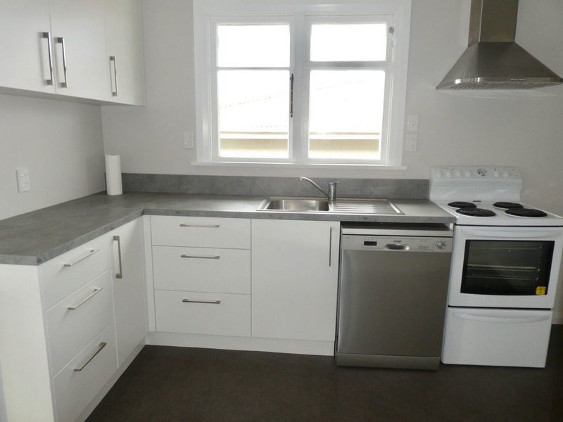 9 Barton Street, Brockville, Dunedin - Carousel 2