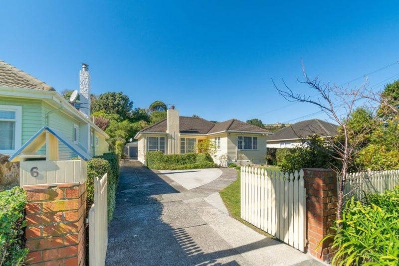 6 Hinau Street, Tawa, Wellington - Carousel 1