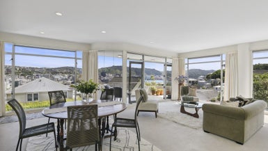 19 Lawson Place, Mount Victoria, Wellington - Carousel 1