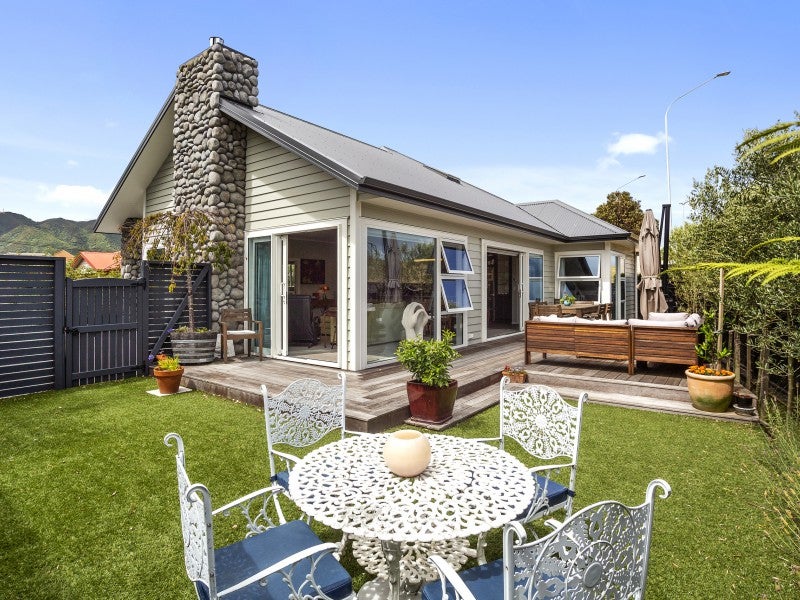 31B Richmond Grove, Woburn, Lower Hutt - Carousel 1