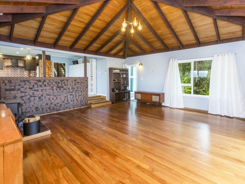 88 Avro Road, Blue Mountains, Upper Hutt - Carousel 2