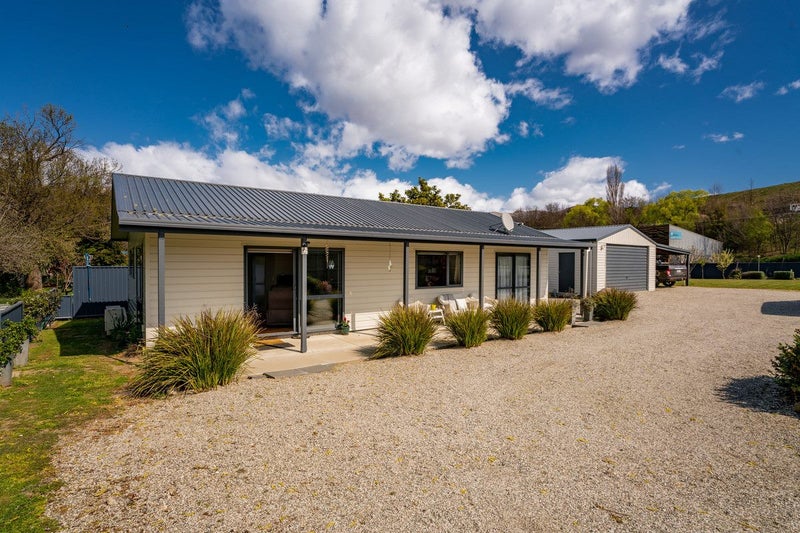 135 Main Road, Cromwell - Carousel 1