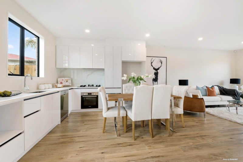 9E Becroft Drive, Forrest Hill, Auckland - Carousel 2