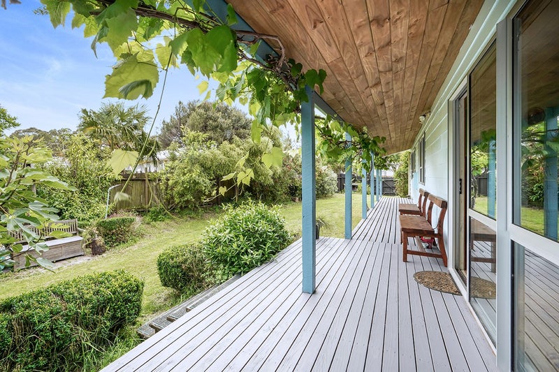 19 Lansdowne Crescent, Glenview, Hamilton - Carousel 1