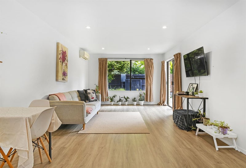 2/99 Denise Crescent, Hornby, Christchurch - Carousel 1