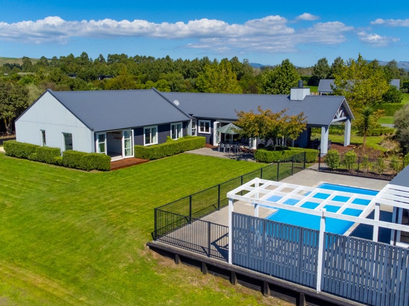 4 Birdie Way, Martinborough - Carousel 1