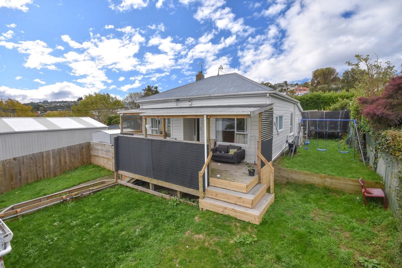 31 Jellicoe Crescent, Kaikorai, Dunedin - Carousel 1