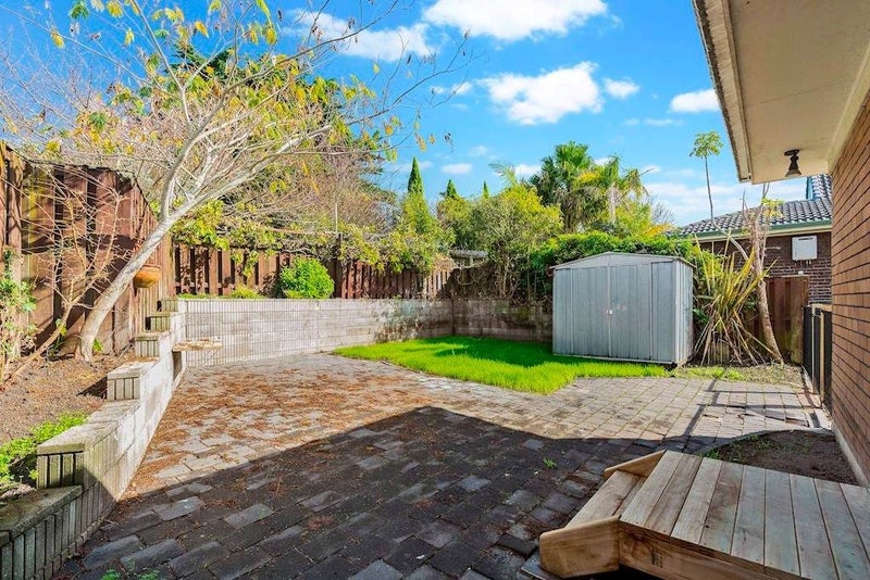 90 Velma Road, Hillcrest, Auckland - Carousel 6