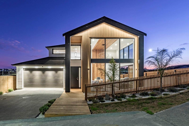 2 Luff Place, Long Bay, Auckland - Carousel 1