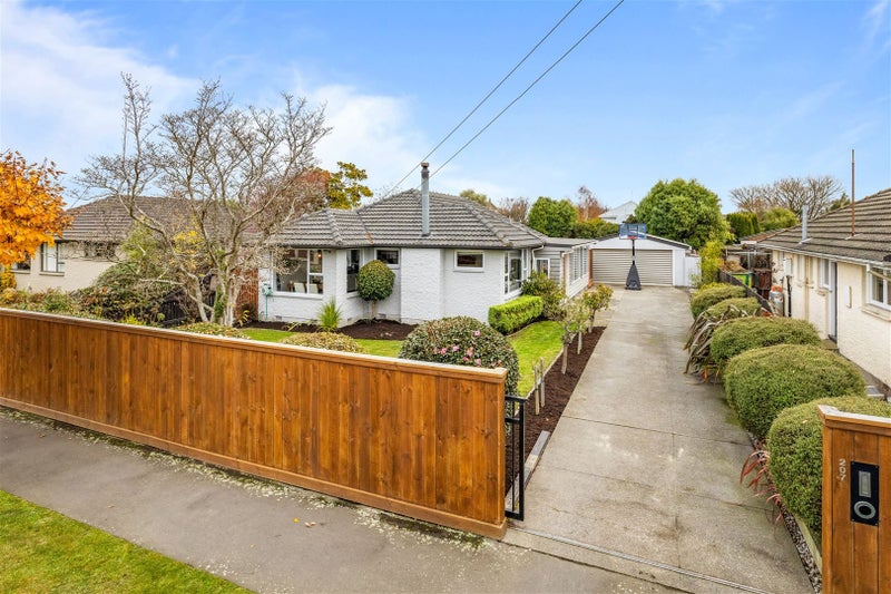 207 Grimseys Road, Redwood, Christchurch - Carousel 1