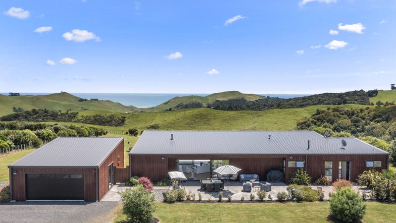 812 Ruapuke Road, Raglan - Carousel 1