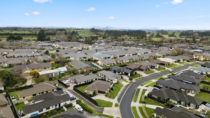 19 Ladeira Place, Fitzroy, Hamilton - Carousel 27