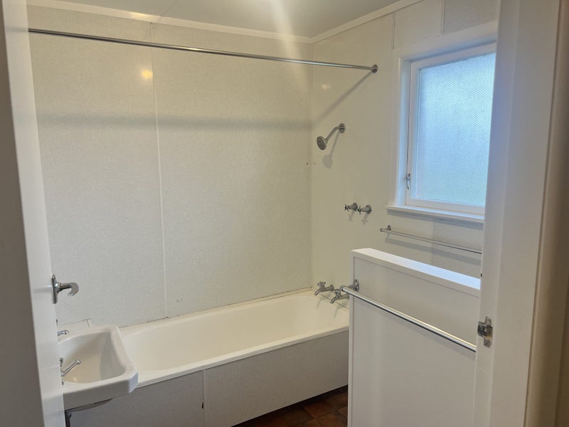 163 River Road, Hamilton East, Hamilton - Carousel 8