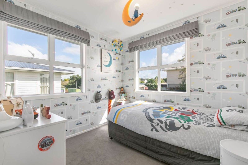 15 Melba Street, Beach Haven, Auckland - Carousel 8