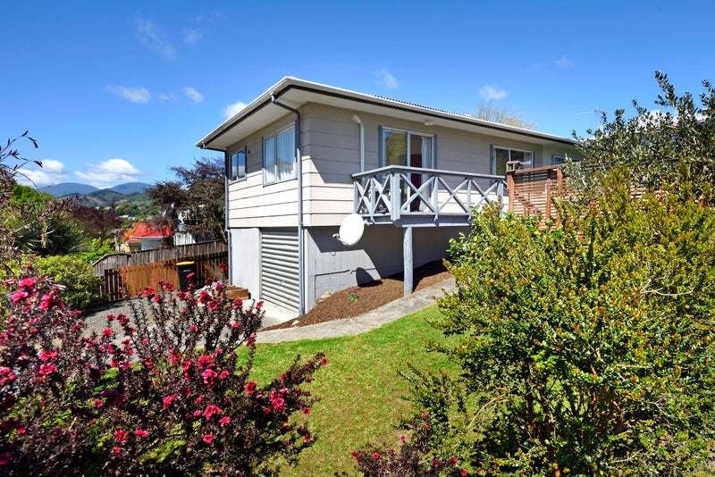 1/80 TOI TOI STreet, Toi Toi, Nelson - Carousel 1