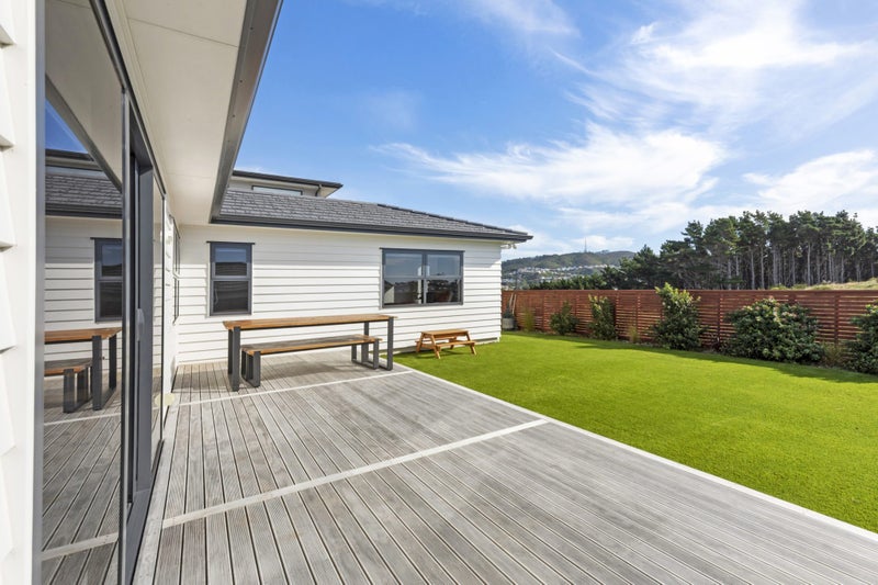 5 Boeing Way, Newlands, Wellington - Carousel 2