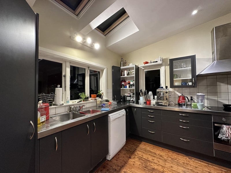 90 Curtis Street, Northland, Wellington - Carousel 1