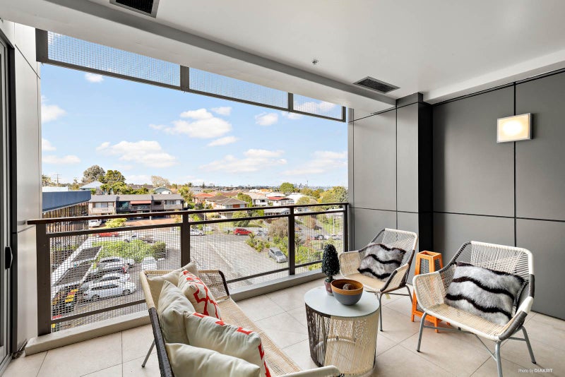 208/16 Huron Street, Takapuna, Auckland - Carousel 1