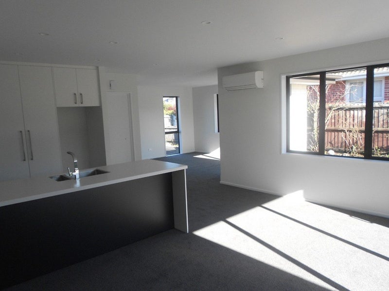 5 Sabina Street, Shirley, Christchurch - Carousel 2