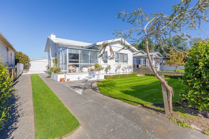 22 Ellison Street, Napier South, Napier - Carousel 1