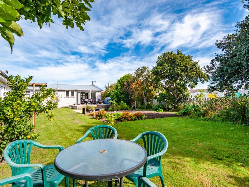 234 Warwick Road, Mayfair, Hastings - Carousel 2