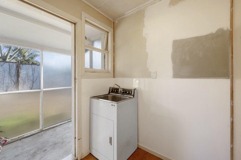 15 Bledisloe Avenue, Putāruru - Carousel 15