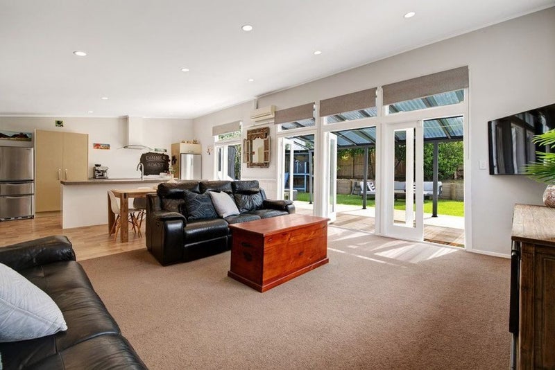 16 Brandon Road, Manly, Whangaparaoa - Carousel 2