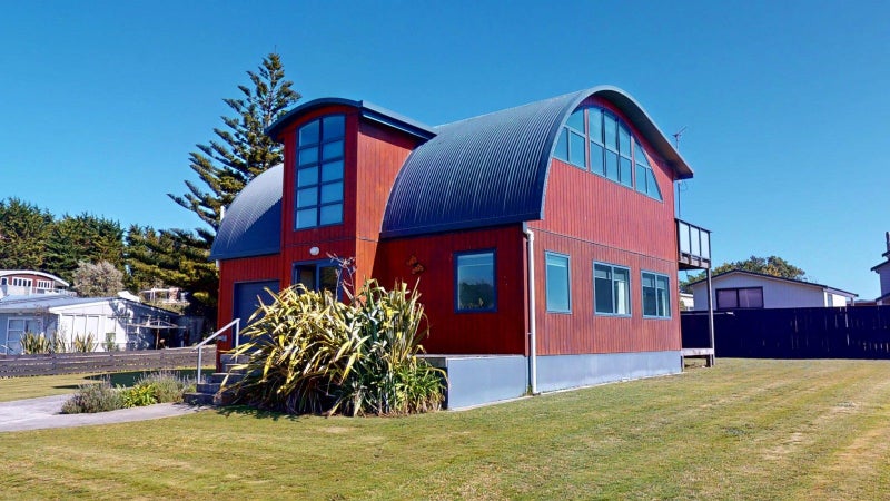 13 Rua Avenue, Waitārere Beach, Levin - Carousel 1