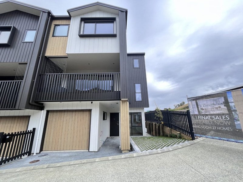 12 Irwin Lane, Windsor Park, Auckland - Carousel 2