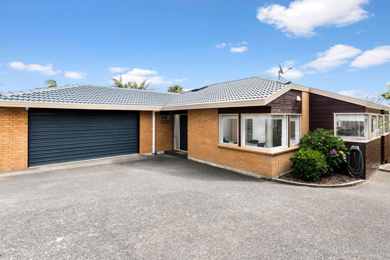2/272 Forrest Hill Road, Forrest Hill, Auckland - Carousel 1