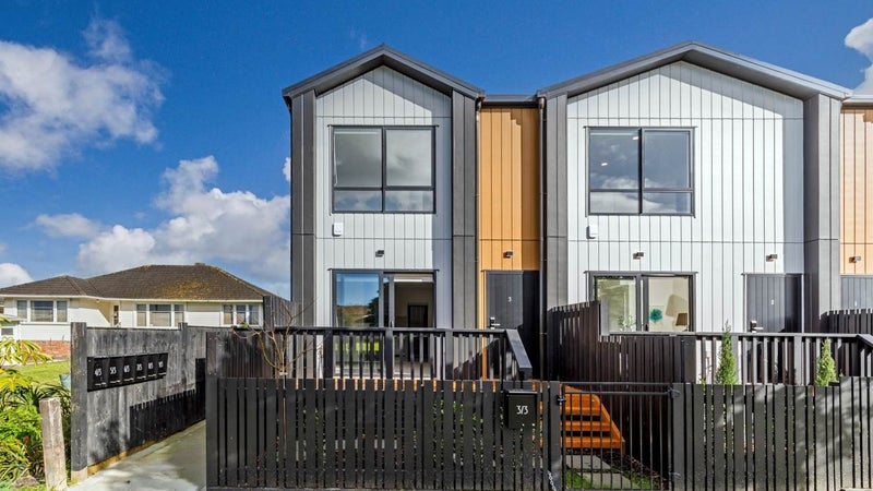 3/3 Beach Road, Te Atatu Peninsula, Auckland - Carousel 1