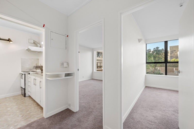 G6/70 Hobson Street, Thorndon, Wellington - Carousel 1