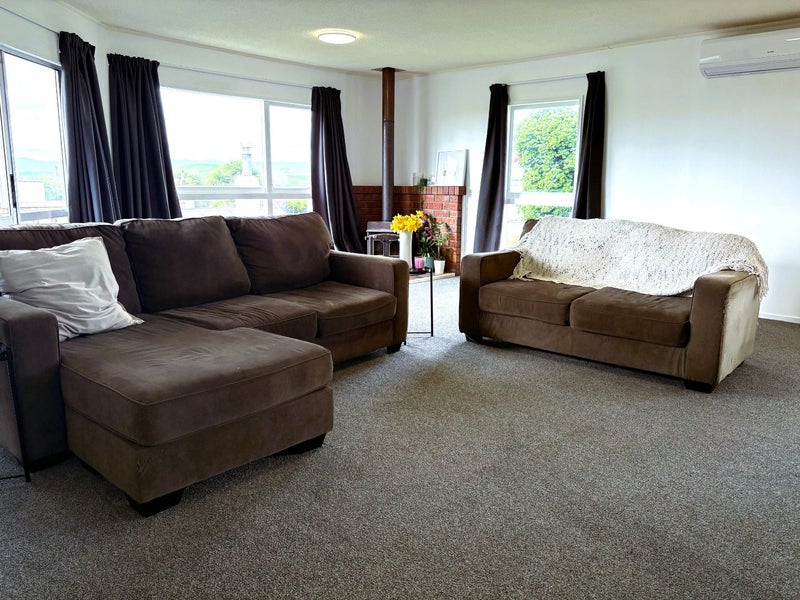 9B County Place, Tīrau - Carousel 2