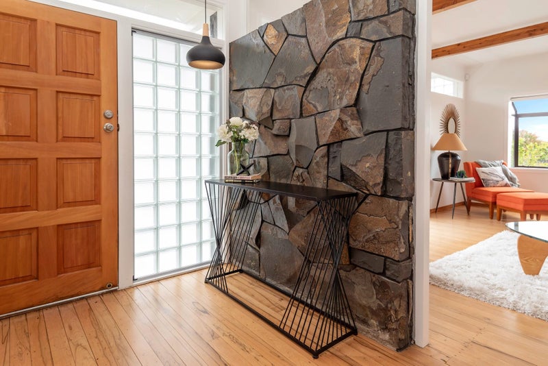 3 Jeff Place, Howick, Auckland - Carousel 2