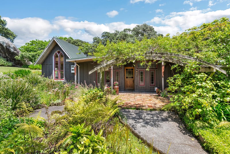 15 Darch Point Road, Whangarei - Carousel 1