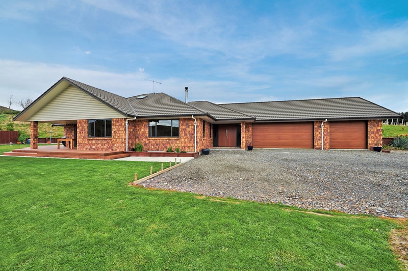 62 County Heights Drive, Palmerston North - Carousel 2