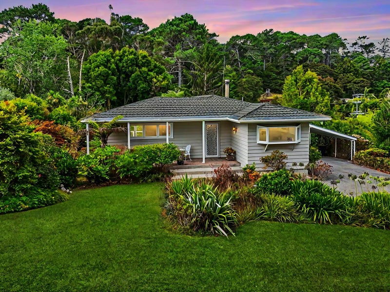 4 Kay Road, Swanson, Auckland - Carousel 1