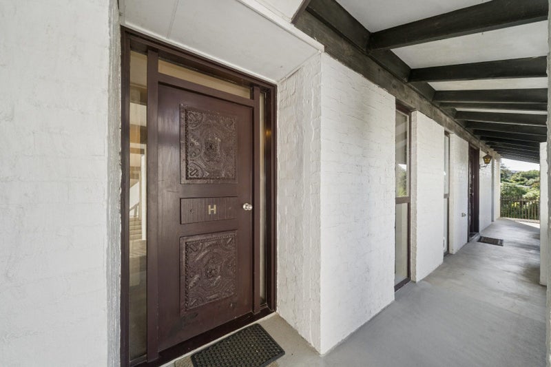 141H Churton Drive, Churton Park, Wellington - Carousel 14