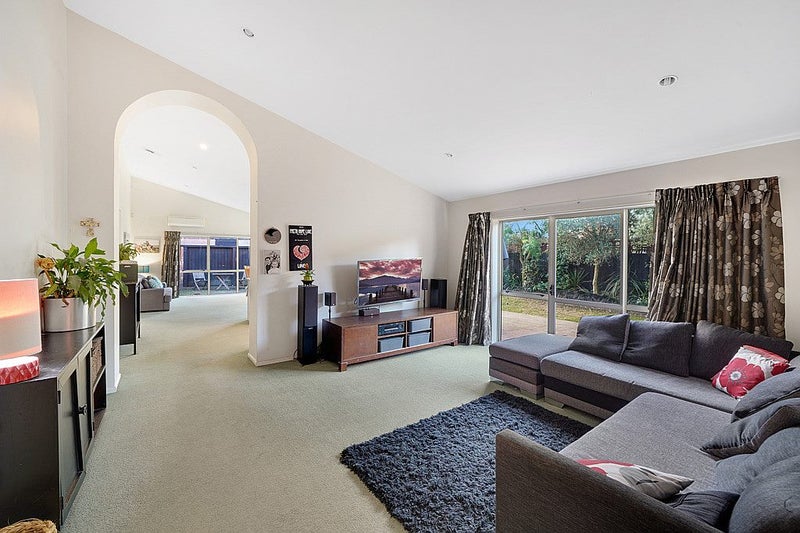 10 Primula Place, Waimairi Beach, Christchurch - Carousel 1