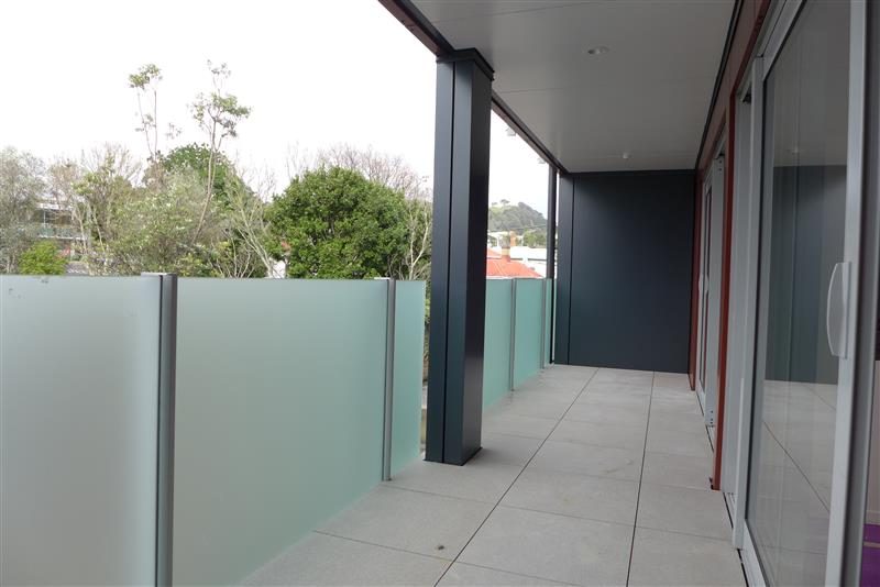 2/1 Akiraho Street, Mount Eden, Auckland - Carousel 10