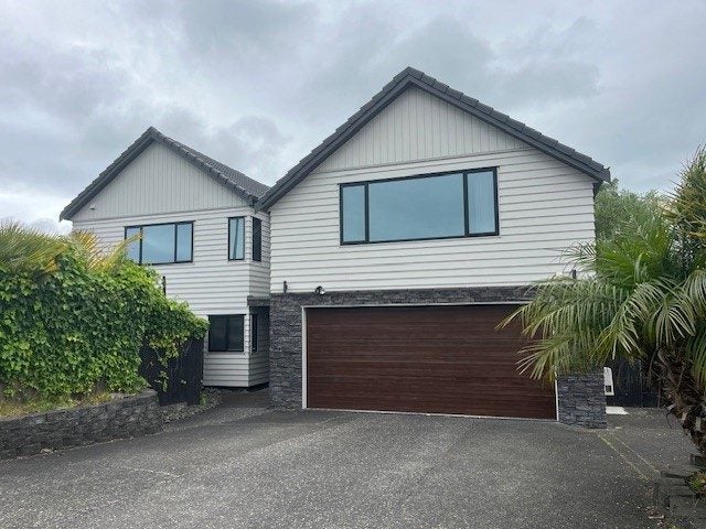 62 Somerville Road, Shelly Park, Auckland - Carousel 1