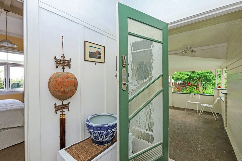 604 Avenue Road West, Saint Leonards, Hastings - Carousel 15