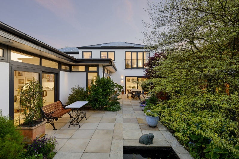 62A Holly Road, St Albans, Christchurch - Carousel 1