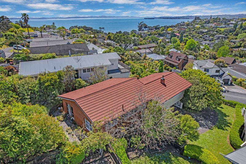 15 Colmar Road, Mellons Bay, Auckland - Carousel 2