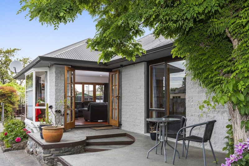 46 Appleby Crescent, Burnside, Christchurch - Carousel 1